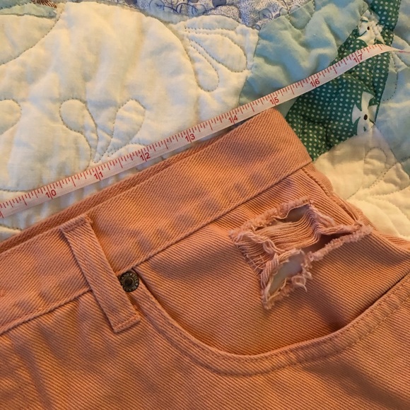 Vintage, High Waist Bill Blass Denim Shorts! - Picture 6 of 8